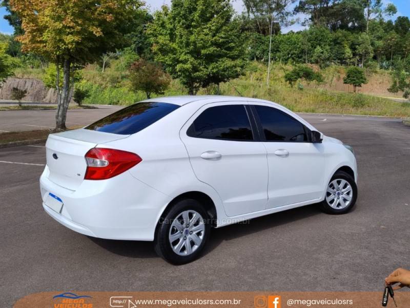 FORD - KA - 2016/2017 - Branca - R$ 46.900,00